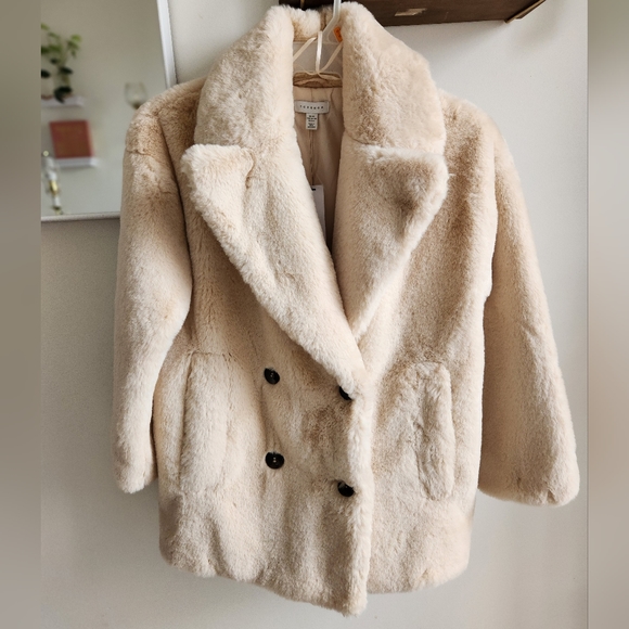 NWT Faux Fux Double Breasted Coat - Picture 9 of 15
